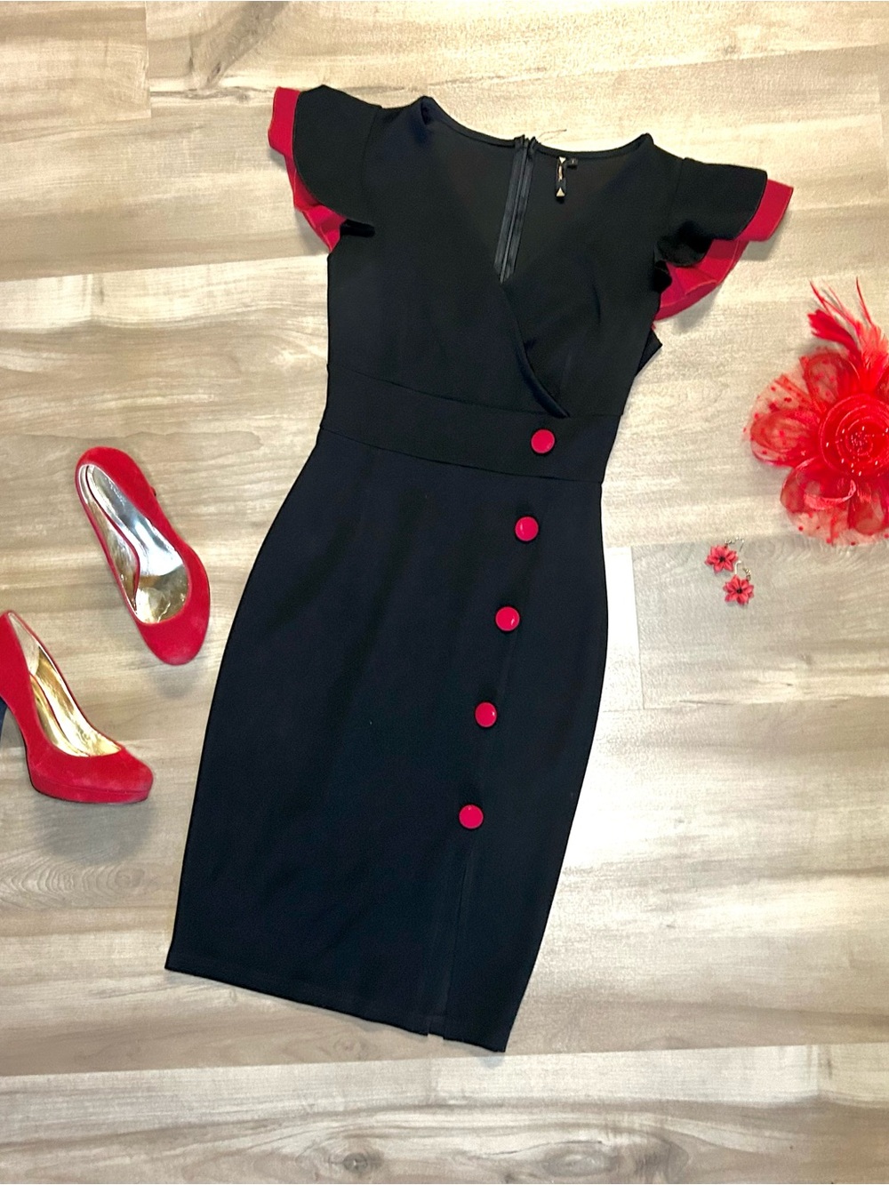 Black Sheath Dress with Red Accents - Elegant Women's Dress